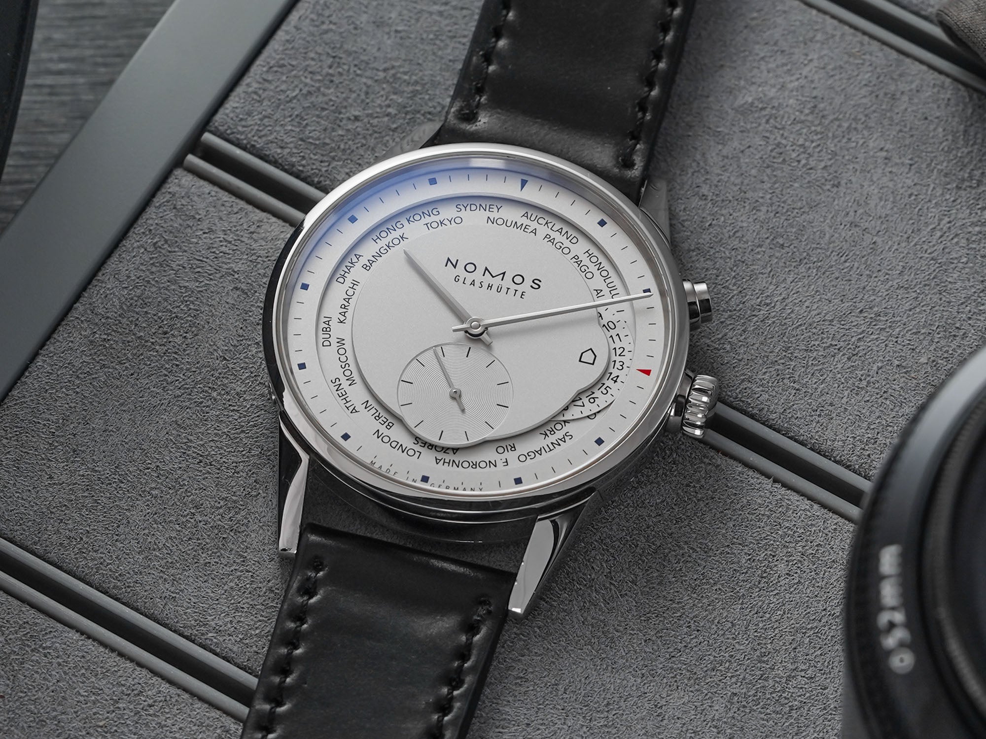 Nomos Zurich Weltzeit