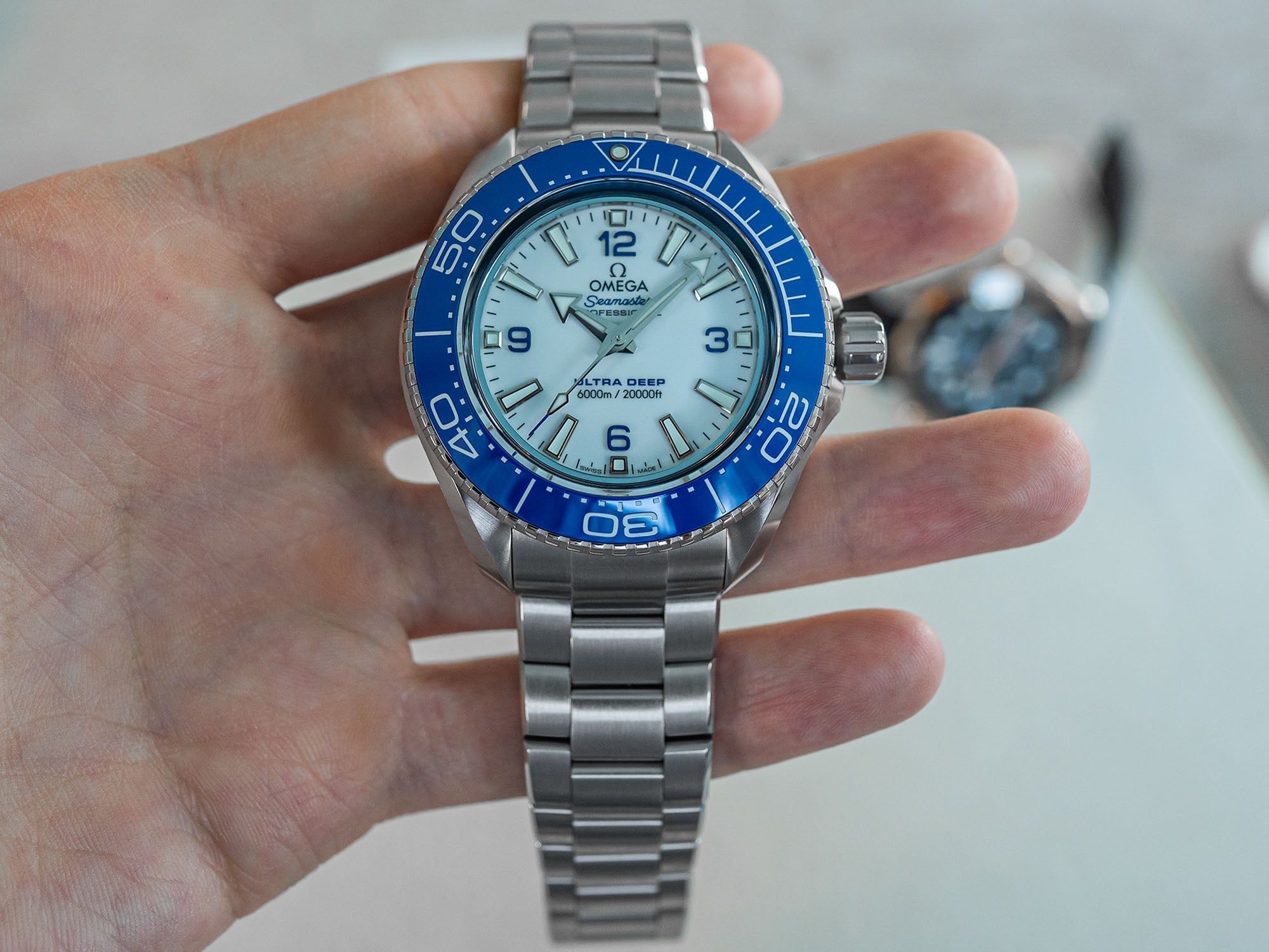 Omega Planet Ocean Ultra Deep, Omegasteel, blue bezel