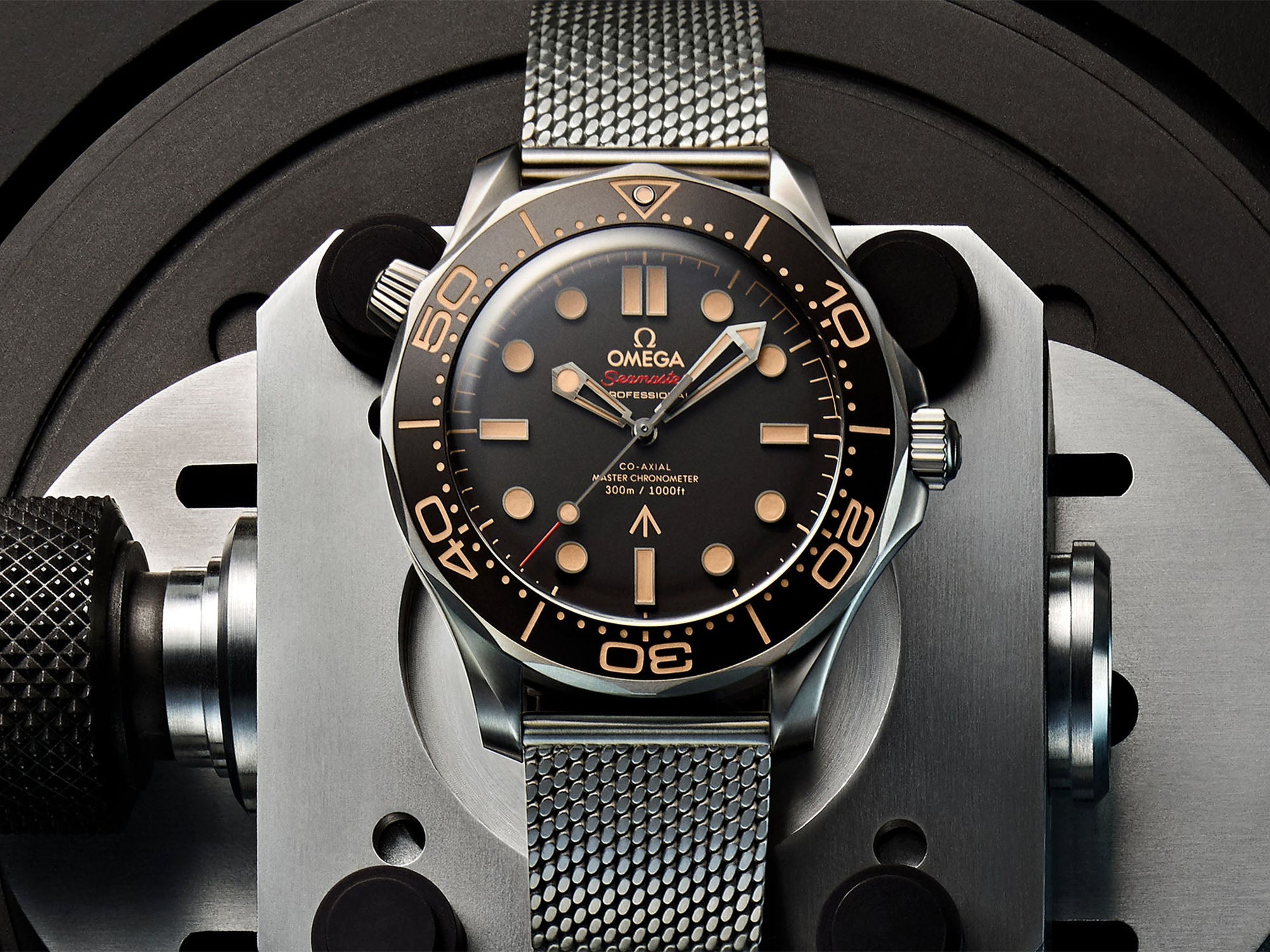 Omega Seamaster Diver 300 007 Edition