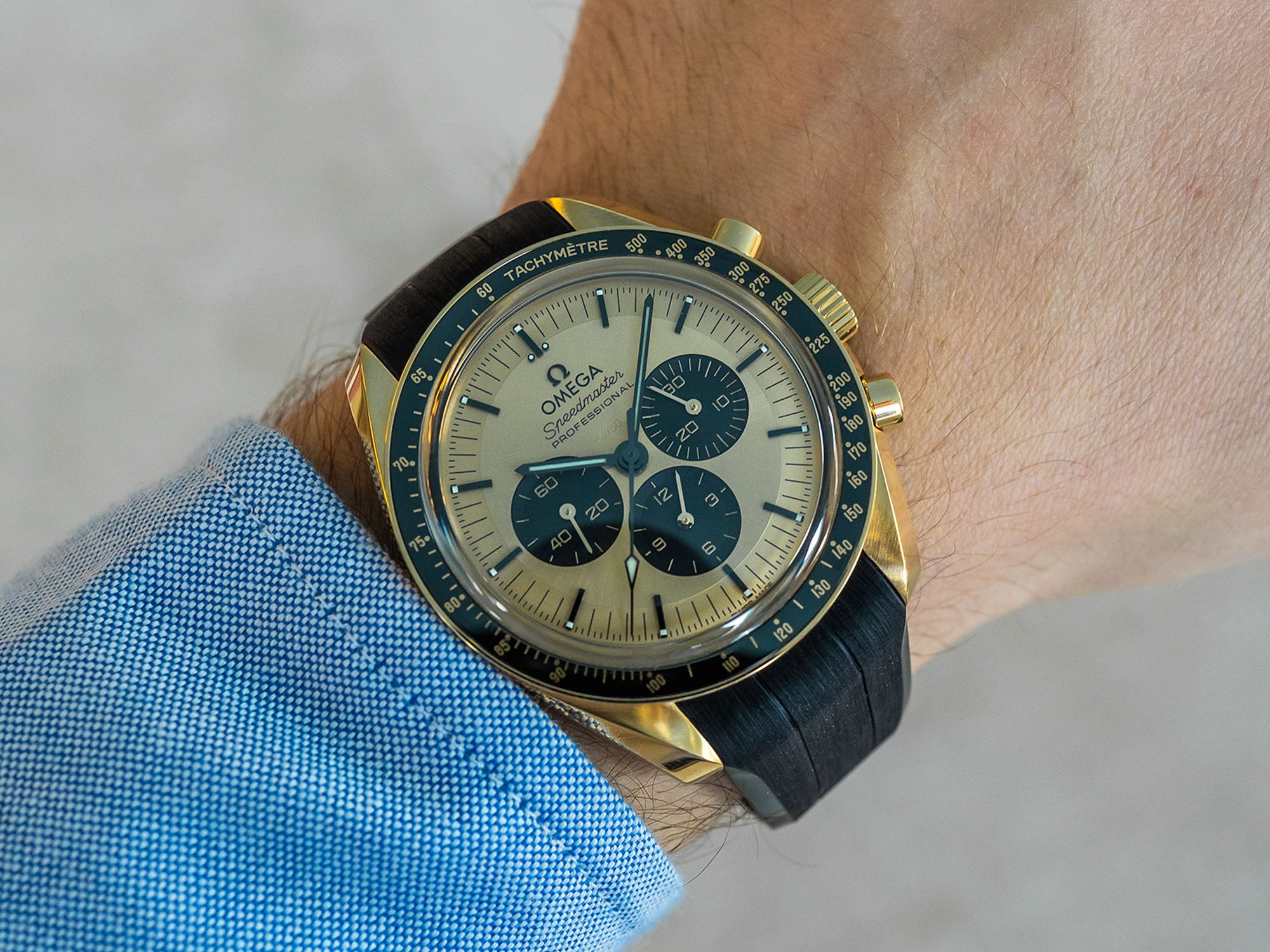 Omega Speedmaster Moonwatch in Moonshine Gold