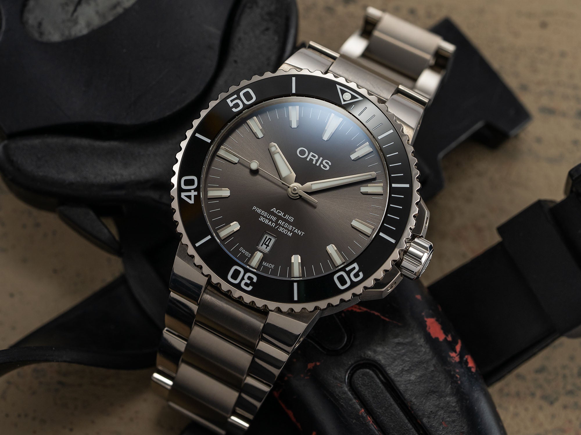 Oris Aquis Date Titanium